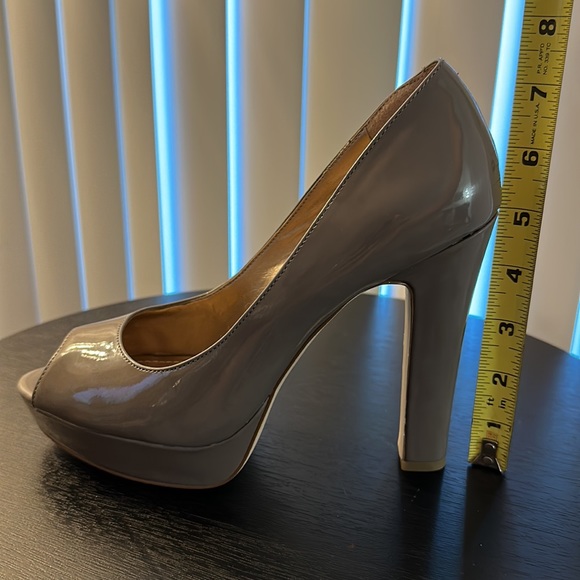 BCBG PL-JAXX Patent Heels - Picture 5 of 8